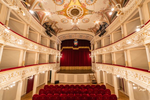 Interno Teatro Ciro Pinsuti